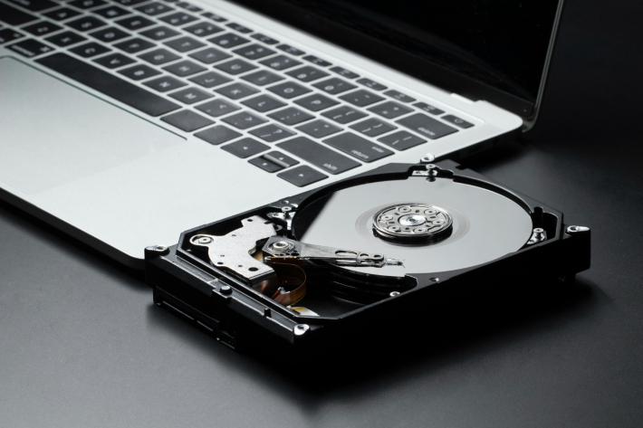 Не продавайте старый HDD/SSD: данные можно восстановить даже после удаления!