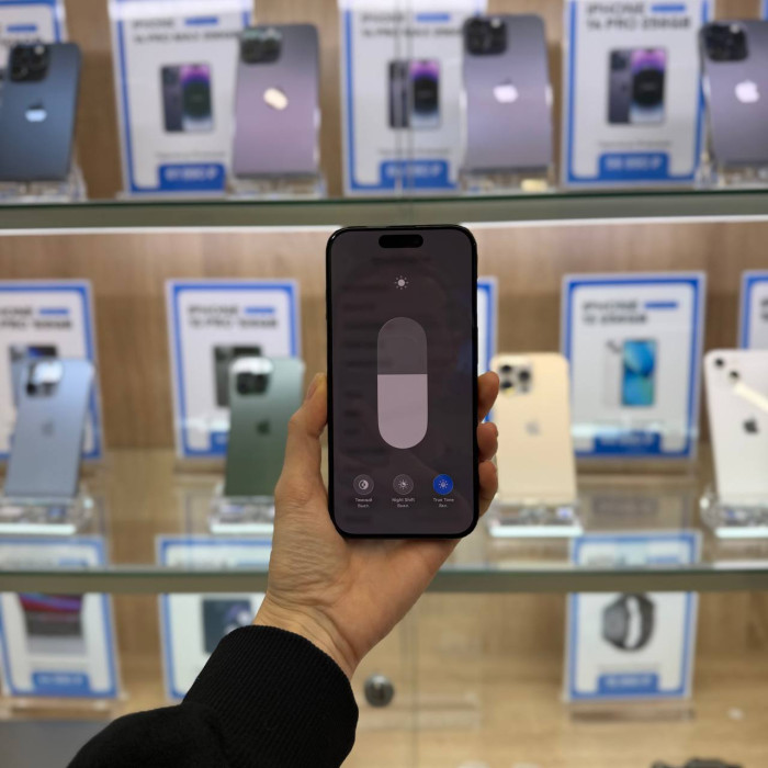 Б/у Смартфон Apple iPhone 15 Pro 128GB Черный (Black Titanium)