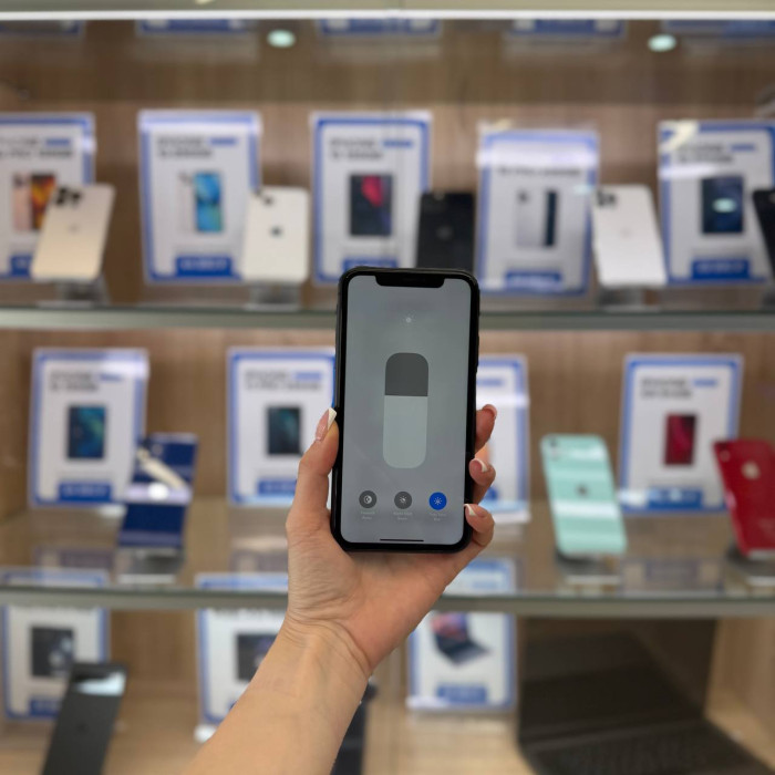 Б/у Смартфон Apple iPhone 11 256GB Black | Фото 3 из 5