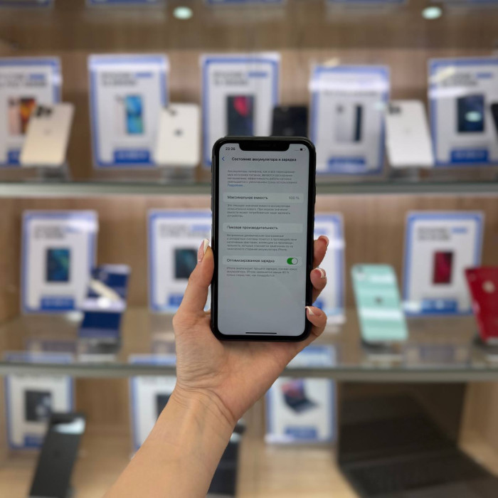 Б/у Смартфон Apple iPhone 11 256GB Black | Фото 4 из 5