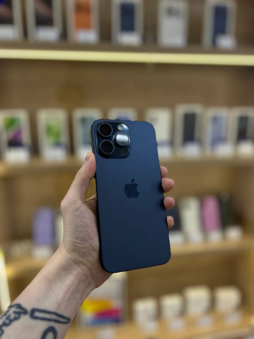 Б/у Смартфон Apple iPhone 15 Pro Max 256GB Blue Titanium