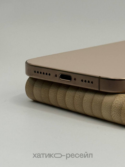 Б/у Смартфон Apple iPhone 16 Pro Max 256GB Desert Titanium (Пустынный титан)