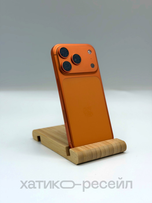 б/у Apple iPhone 17 Pro 256GB Оранжевый (Cosmic Orange) nano SIM + eSIM