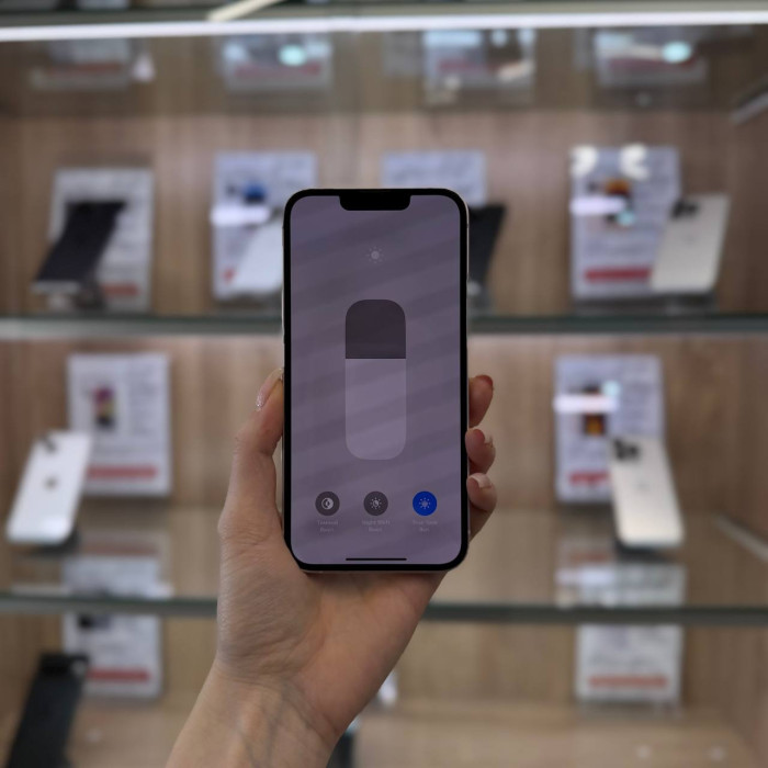 Б/У Смартфон Apple iPhone 13 128GB Розовый | Фото 3 из 5