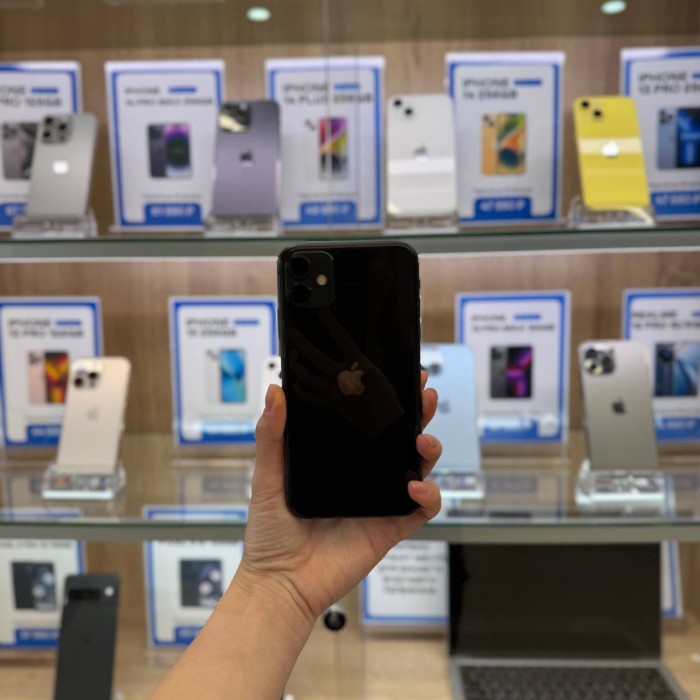 Б/у Смартфон Apple iPhone 11 64GB Black RU