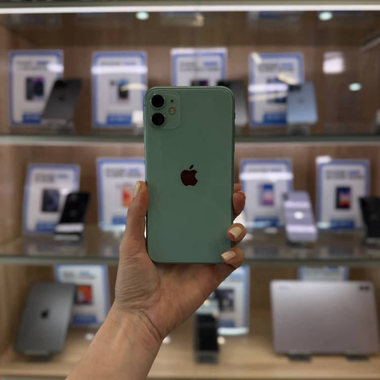 Б/у Смартфон Apple iPhone 11 64GB Зеленый