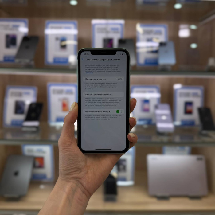 Б/у Смартфон Apple iPhone 11 64GB Зеленый | Фото 4 из 5