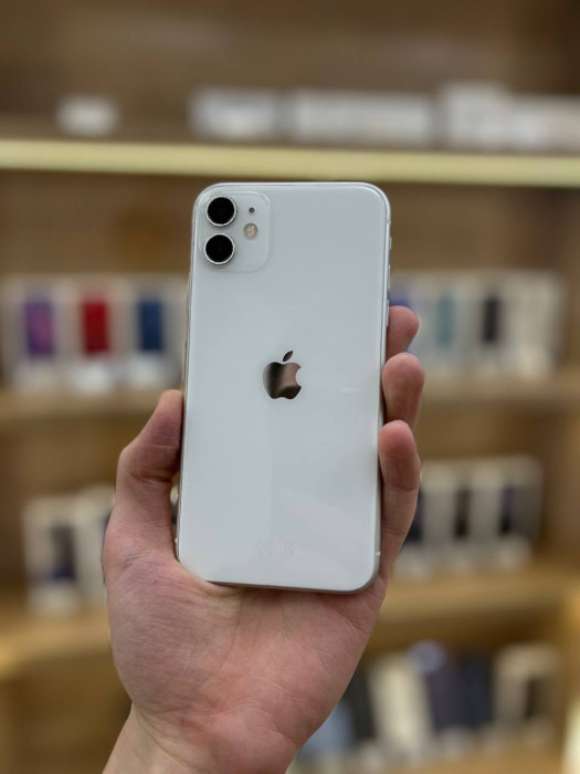 Б/у Смартфон Apple iPhone 11 64GB Белый RU