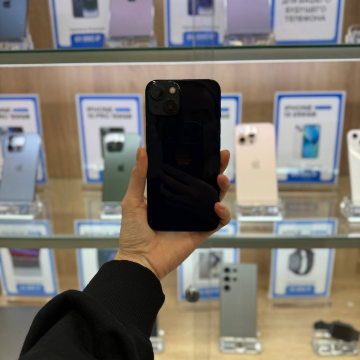 Б/у Смартфон Apple iPhone 13 128GB Midnight