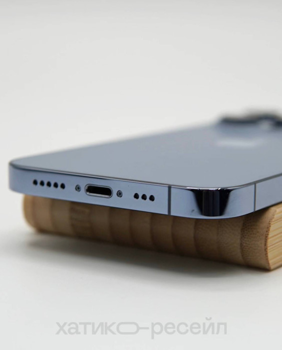 Б/у Смартфон Apple iPhone 13 Pro 128GB Небесно-голубой (Sierra Blue)