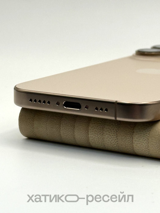 Б/у Смартфон Apple iPhone 16 Pro 256GB Desert Titanium (Пустынный титан)
