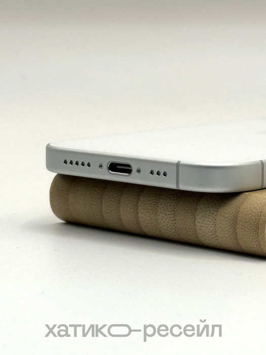 Уценка Смартфон Apple iPhone 16 128GB Белый (White)