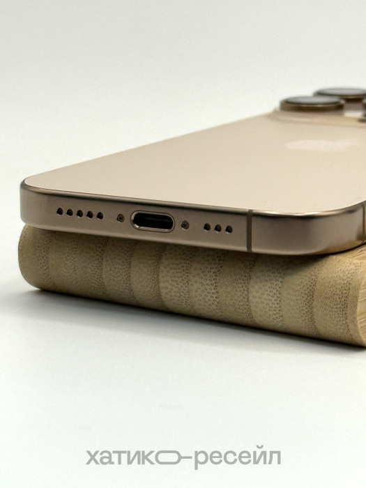 Б/У Смартфон Apple iPhone 16 Pro 128GB Desert Titanium | Фото 4 из 5