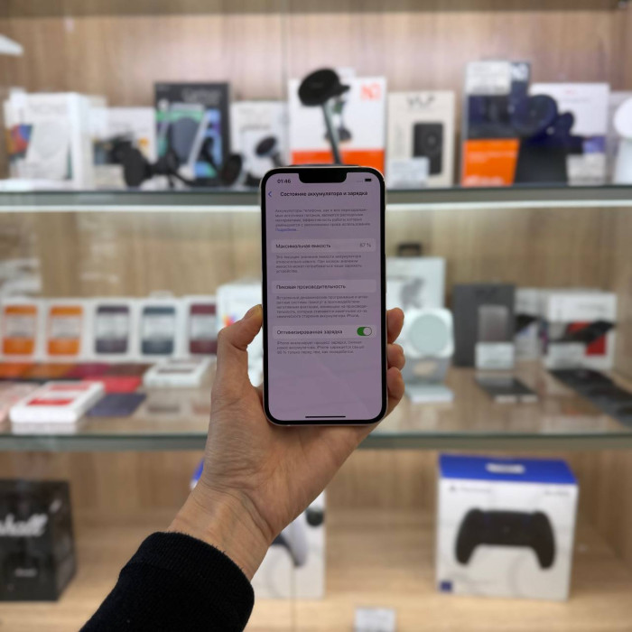 Б/у Смартфон Apple iPhone 13 128GB Pink | Фото 4 из 5
