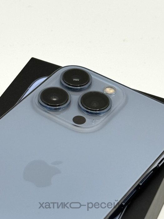 Б/У Смартфон Apple iPhone 13 Pro 256GB Небесно-голубой