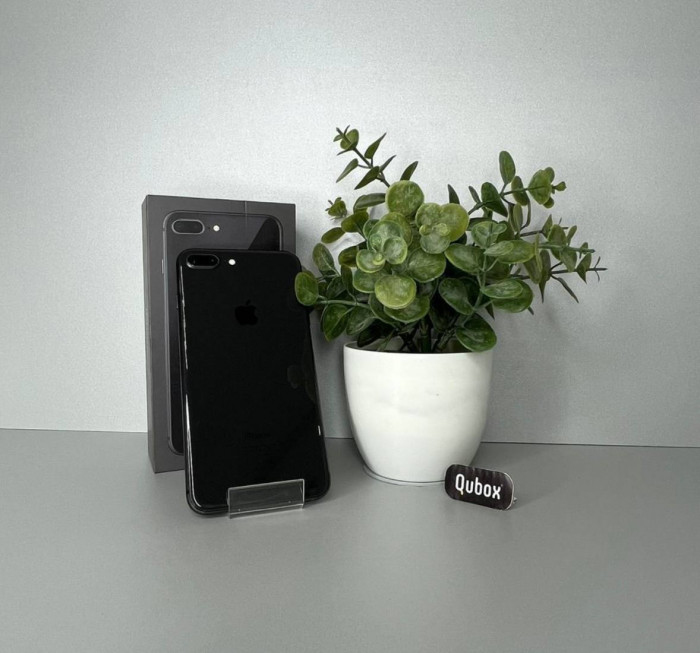 Б/у Смартфон Apple iPhone 8 Plus 64GB Black RU | Фото 1 из 6