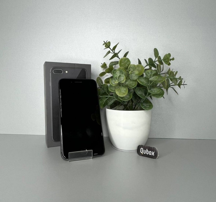 Б/у Смартфон Apple iPhone 8 Plus 64GB Black RU | Фото 2 из 6