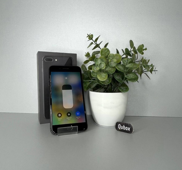 Б/у Смартфон Apple iPhone 8 Plus 64GB Black RU | Фото 3 из 6