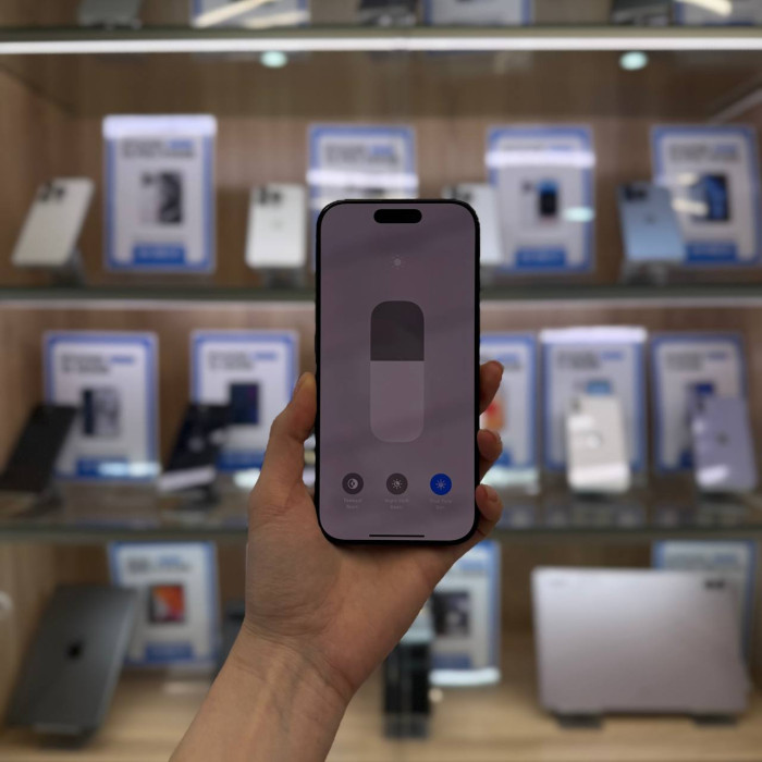 Б/У Смартфон Apple iPhone 16 Pro 256GB Черный (Black Titanium) | Фото 3 из 5