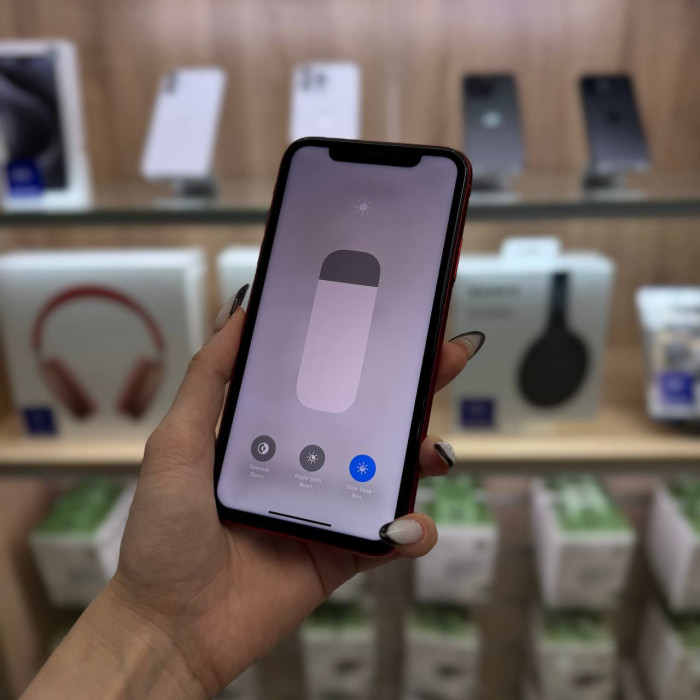 Б/у Смартфон Apple iPhone 11 128GB Red RU | Фото 3 из 5