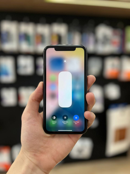 Б/у Смартфон Apple iPhone 11 64GB Черный RU