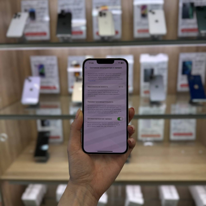 Б/у Смартфон Apple iPhone 13 128GB Розовый | Фото 4 из 5