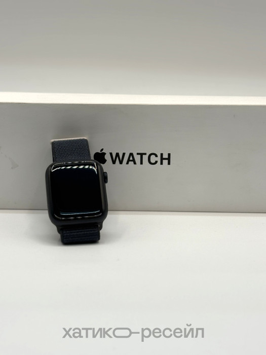 Б/У Умные часы Apple Watch SE 2022 44mm Aluminum Case with Sport Band Черный