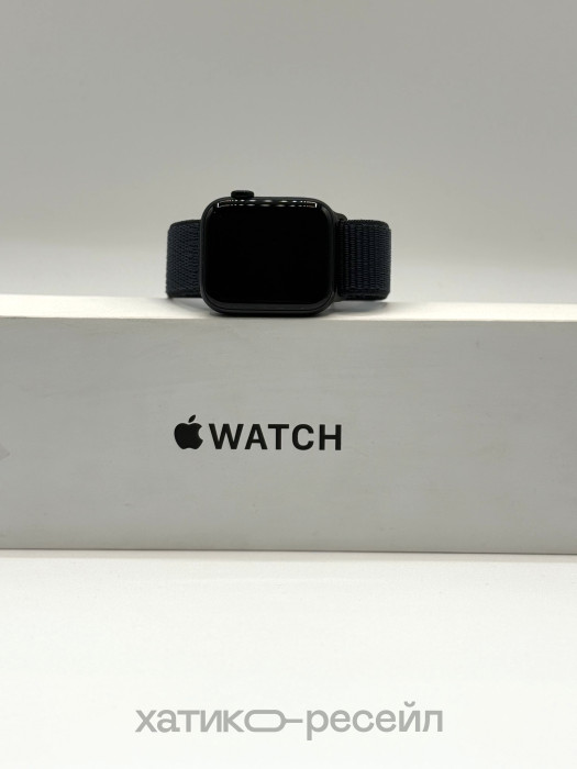 Б/У Умные часы Apple Watch SE 2022 44mm Aluminum Case with Sport Band Черный | Фото 2 из 5