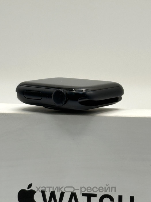 Б/У Умные часы Apple Watch SE 2022 44mm Aluminum Case with Sport Band Черный | Фото 3 из 5