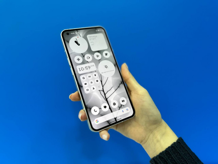Б/у Смарфтон Nothing Phone 1 8/256 Белый | Фото 2 из 4