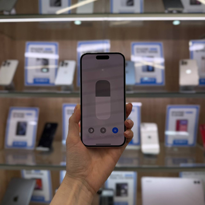 Б/у Смартфон Apple iPhone 16 128GB Белый (White) | Фото 3 из 5