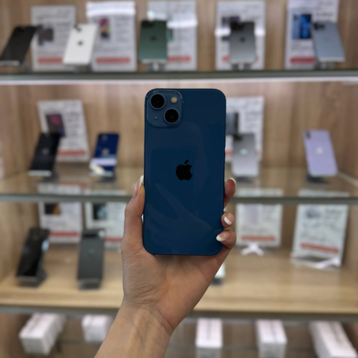 Б/у Смартфон Apple iPhone 13 128GB Blue EU | Фото 1 из 5