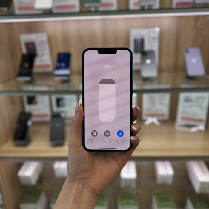 Б/у Смартфон Apple iPhone 13 128GB Blue EU | Фото 3 из 5