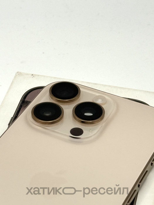 Уценка Смартфон Apple iPhone 16 Pro 256GB Пустынный титан (Desert Titanium)