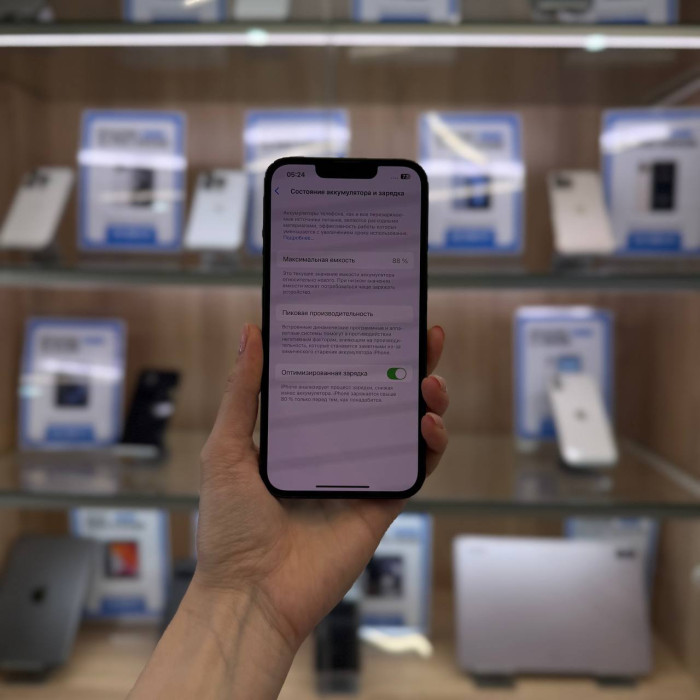 Б/у Смартфон Apple iPhone 13 128GB Green | Фото 4 из 5