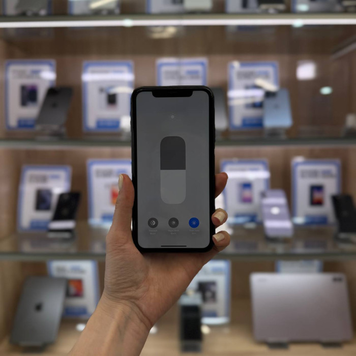 Б/у Смартфон Apple iPhone 11 64GB Черный RU
