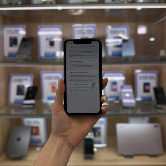 Б/у Смартфон Apple iPhone 11 64GB Черный RU