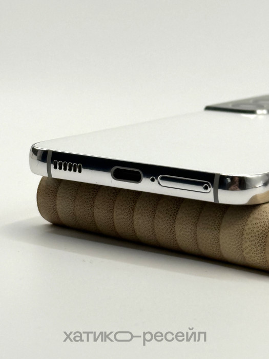 Б/у Смартфон Samsung Galaxy S22 8/256 Белый | Фото 4 из 5