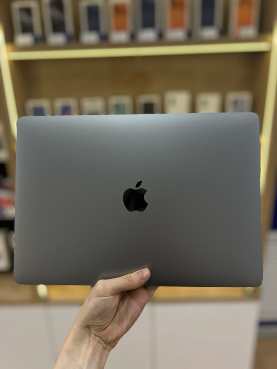 Б/У Ноутбук Apple MacBook Air 13 Late 2020 MGN63 (Apple M1, 8GB/256GB, 7-Core GPU) Серый космос