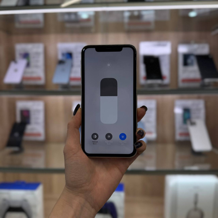 Б/у Смартфон Apple iPhone 11 64GB White RU