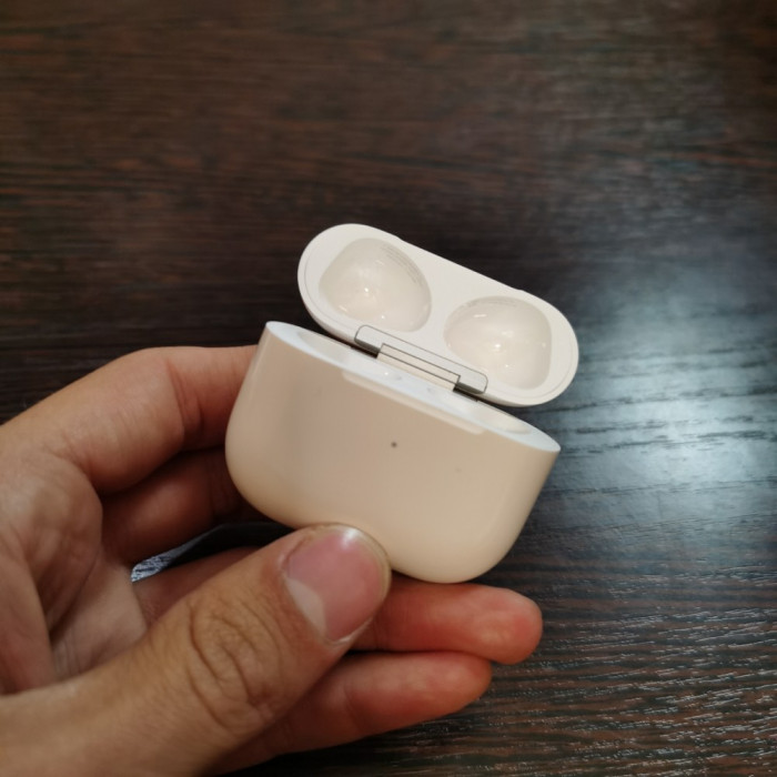 Б/у Apple AirPods 3 Case (Только кейс)