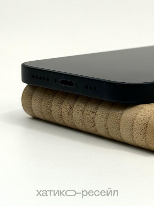 Б/у Смартфон Apple iPhone 13 256GB Темная Ночь EU