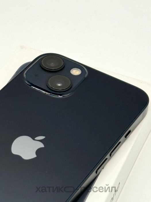 Б/у Смартфон Apple iPhone 13 256GB Темная Ночь EU