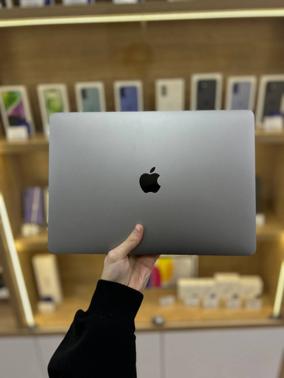 Б/У Ноутбук Apple MacBook Pro 13 2022 MNEH3ZP/A (Apple M2 8-core, 8GB/256GB, 10-Core GPU) Серый космос