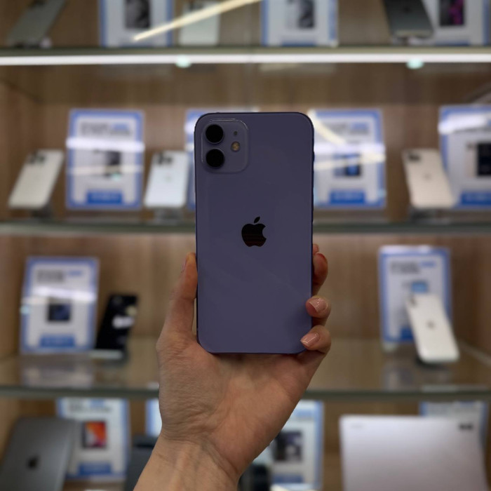 Уценка Смартфон Apple iPhone 12 256GB Фиолетовый (Purple) | Фото 1 из 2