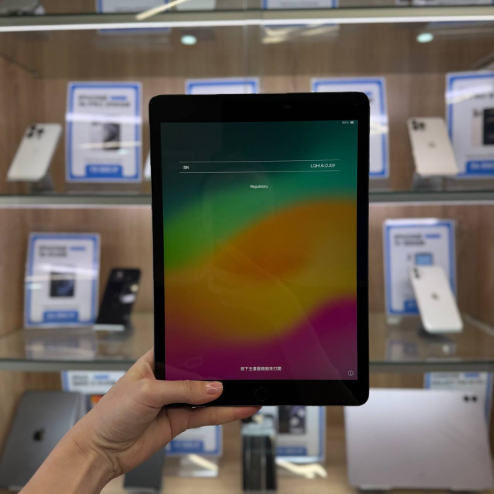 Уценка Планшет Apple iPad (2021) 64GB Wi-Fi  Серый космос | Фото 2 из 2