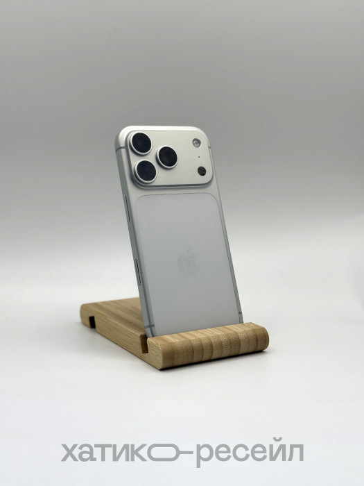 Уценка Смартфон Apple iPhone 17 Pro 256GB Белый (Silver) eSim