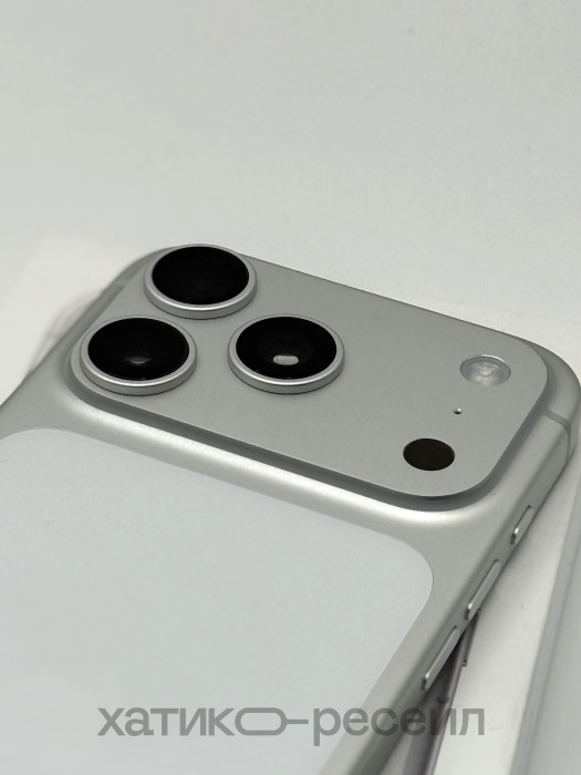 Уценка Смартфон Apple iPhone 17 Pro 256GB Белый (Silver) eSim