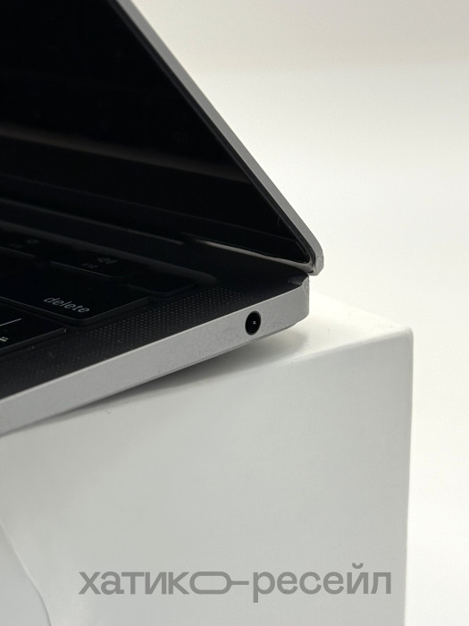 Уценка Ноутбук Apple MacBook Air 13 Late 2020 MGN63 (Apple M1, 8GB/256GB) Серый космос | Фото 4 из 4