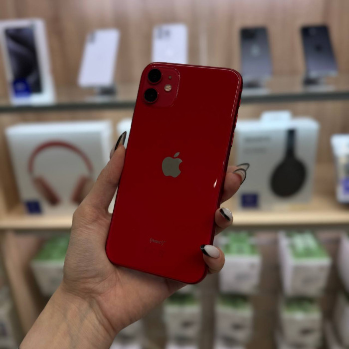 Б/у Смартфон Apple iPhone 11 64GB Красный RU | Фото 1 из 3